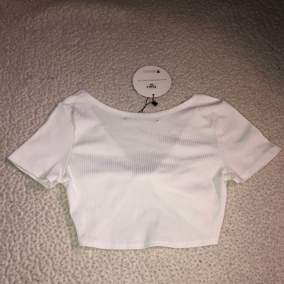 White Fox Crop Top - Picture 2 of 4